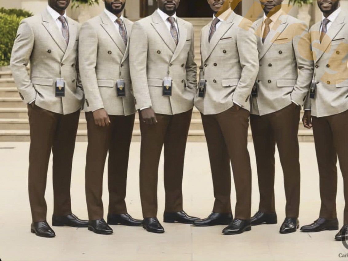 Grey Jacket Brown Pants Bespok - Men Grooming Outfit reseña y precio